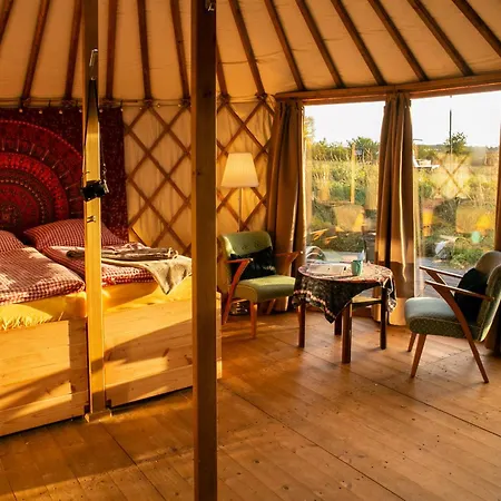 Halbinsel Aparthotel 4*